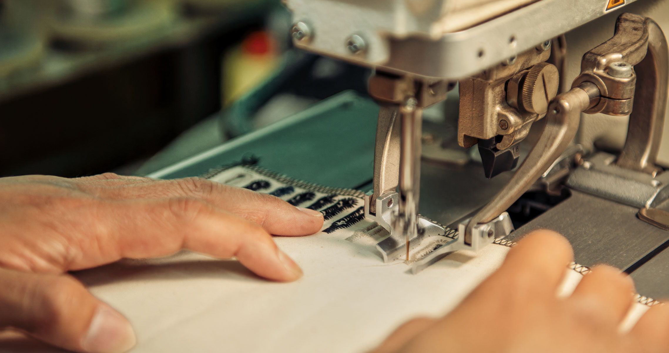 人の感性で縫いあつらえる